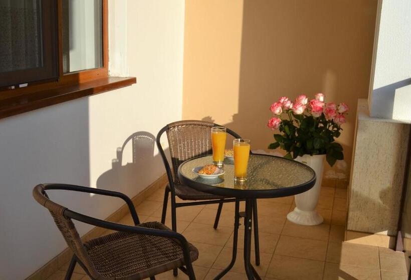 غرفة ديلوكس رباعية, Aquarius