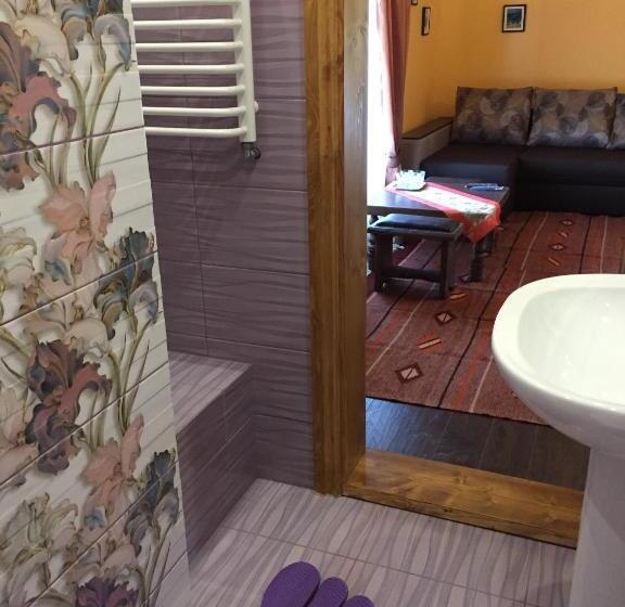 غرفة قياسية رباعية, Villa Diola