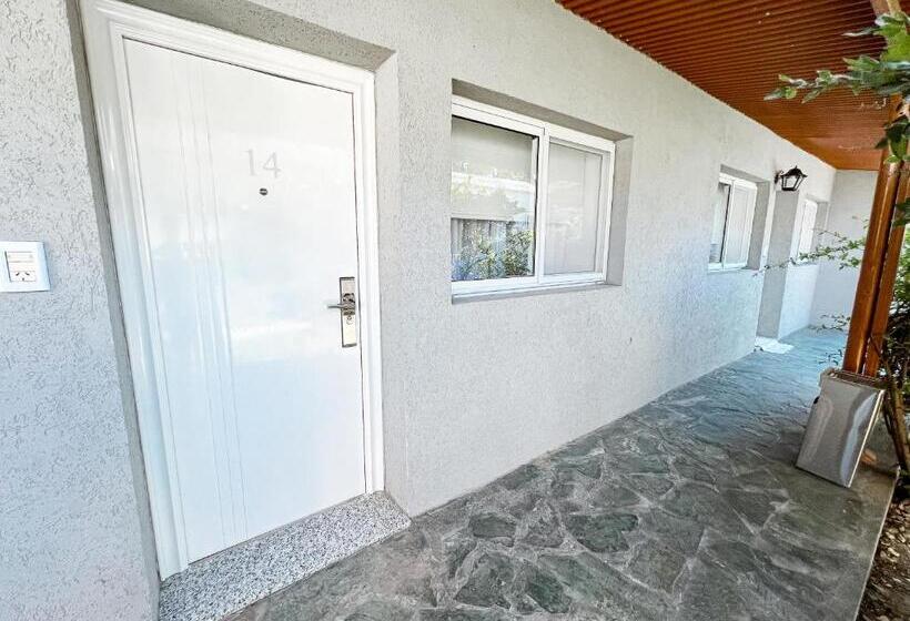 اتاق استاندارد چهار تخته, Nuevo Hotel Parador