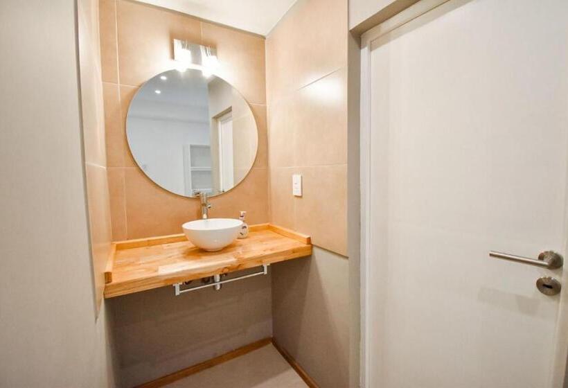 اتاق استاندارد سه نفره, Nuevo Hotel Parador