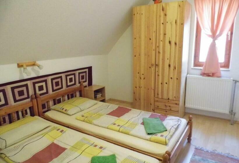 带2个卧室的套房, Bakonyi Apartmanház Eplény
