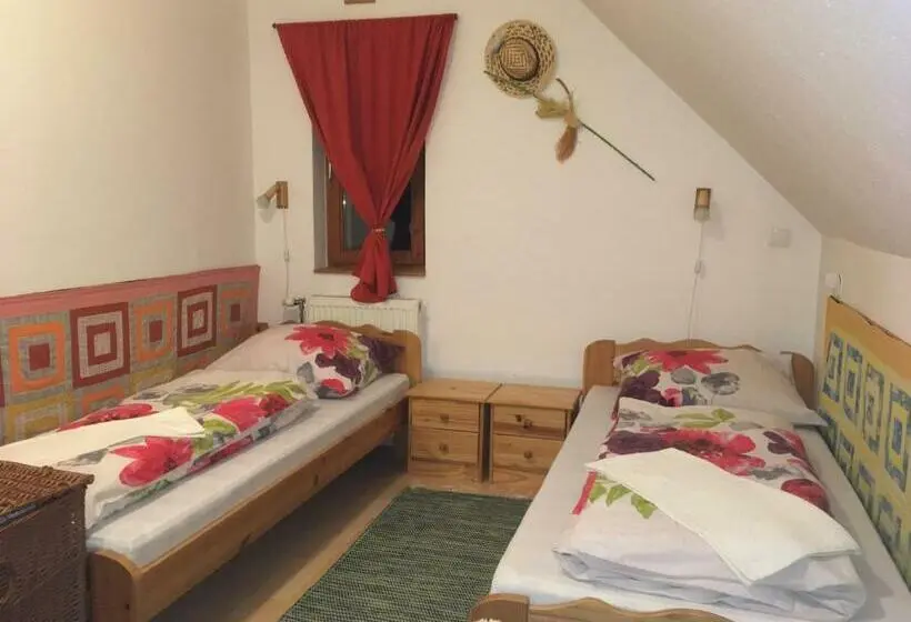 ２ベッドスイートルーム, Bakonyi Apartmanház Eplény
