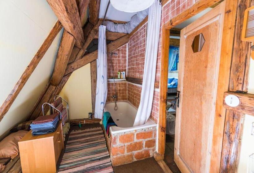 Négyágyas Standard Szoba, Dům V Centru