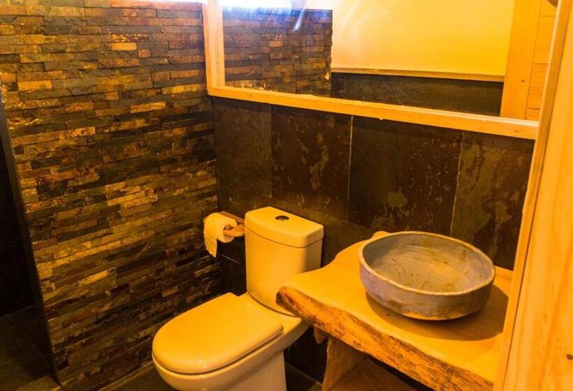 غرفة قياسية مطلّة علي الحديقة, Hostal Casa Bosque