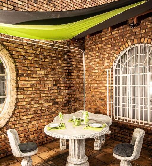 חדר סטנדרט, Oppiplot Guest House & Venue