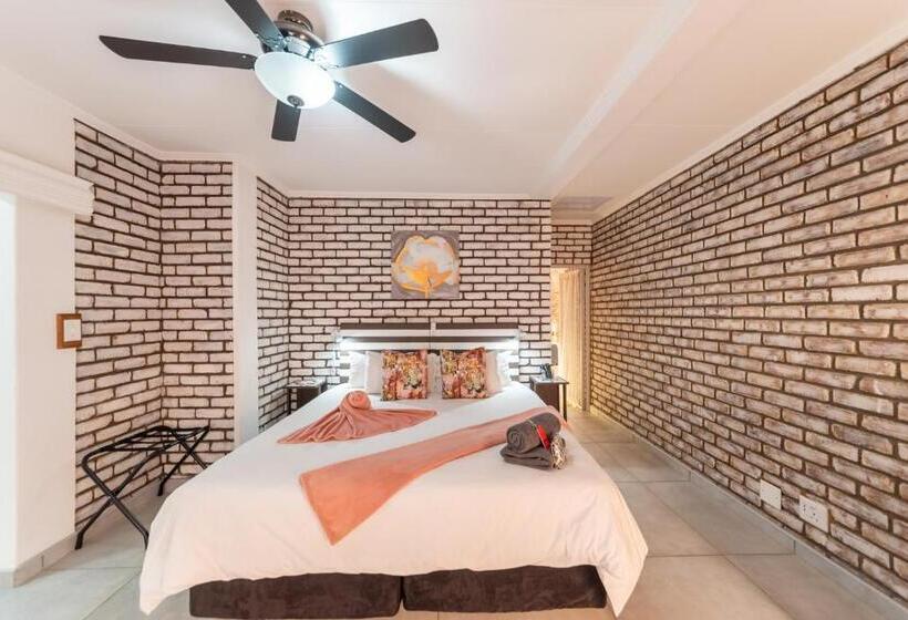 Номер Deluxe, Oppiplot Guest House & Venue