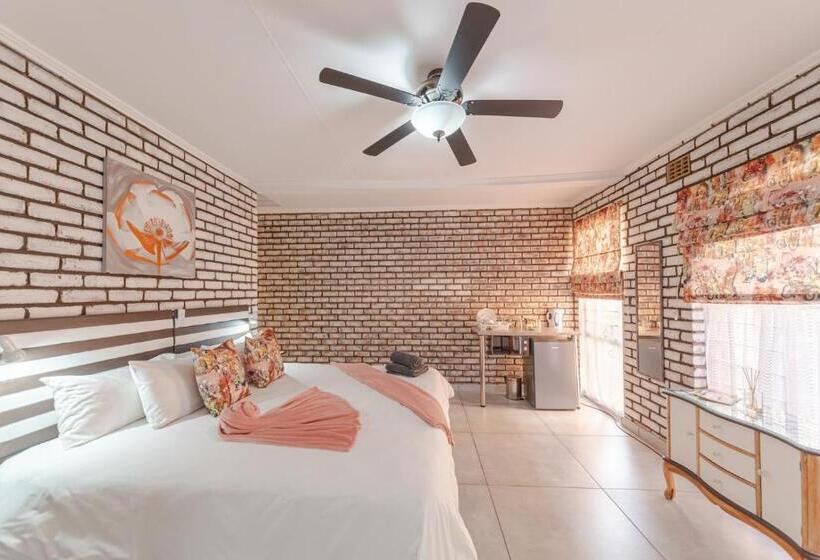 חדר דלוקס, Oppiplot Guest House & Venue