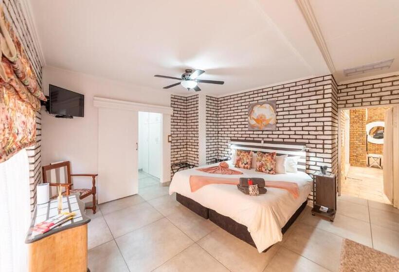 디럭스 룸, Oppiplot Guest House & Venue