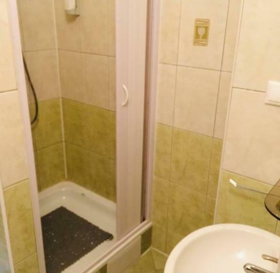 غرفة قياسية ثلاثية, Penzión Bebek