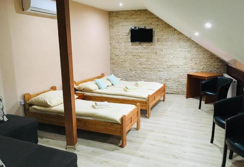 شقة غرفة واحدة, Penzión Bebek