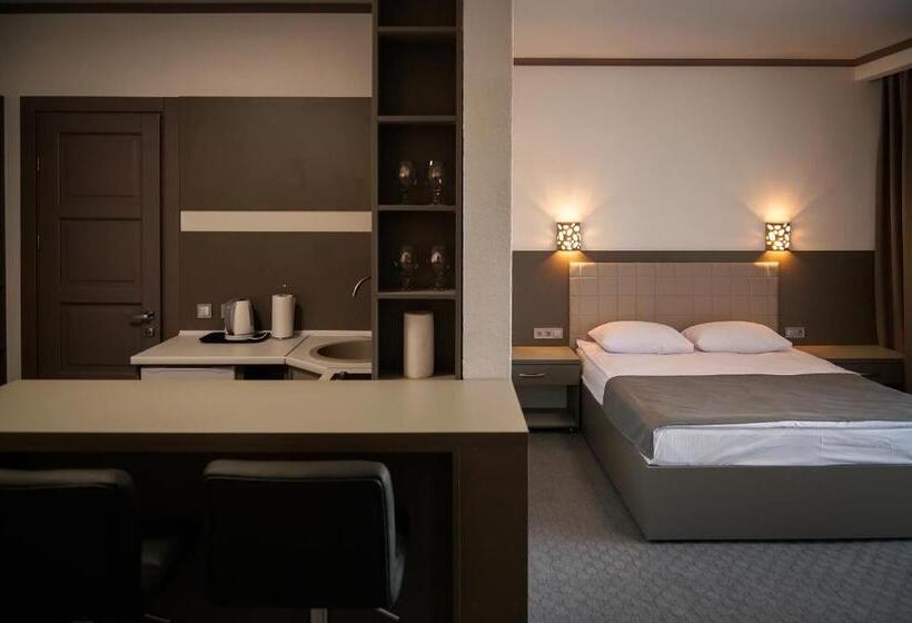 豪华工作室, Delta