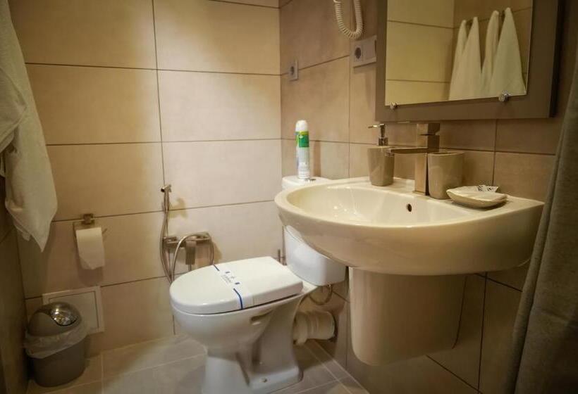 豪华家庭房间, Delta