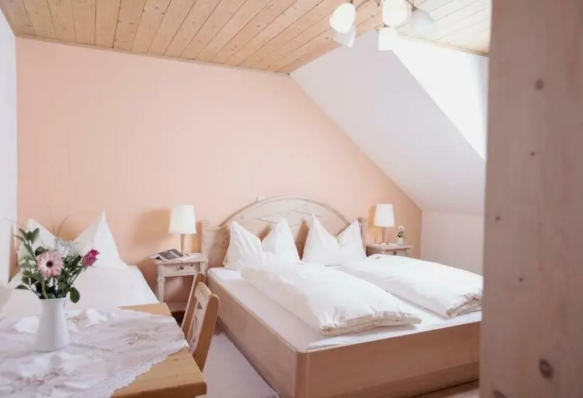 Habitació Triple Estàndard, Landhof Lazarus