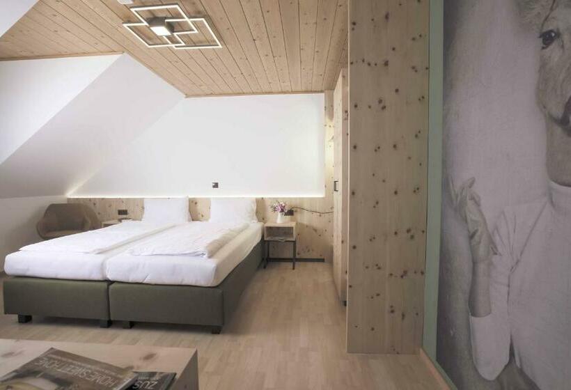 标准三人间, Landhof Lazarus