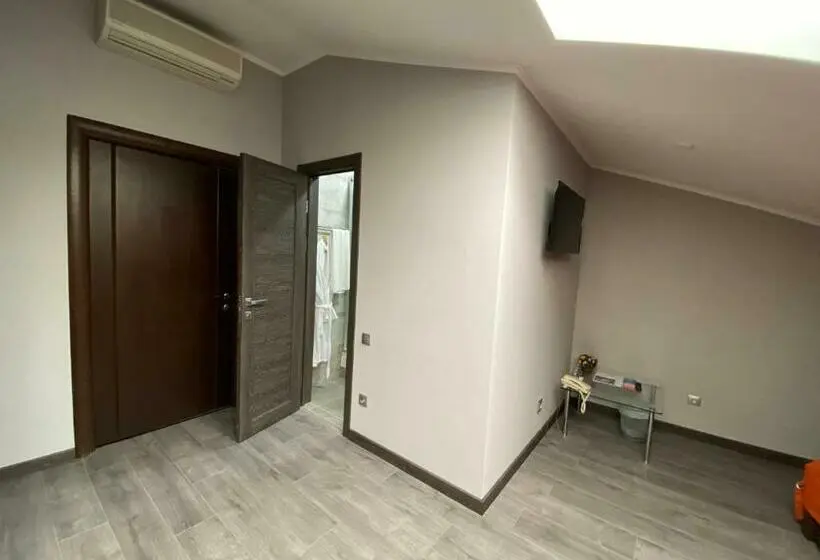Cameră Standard, Campa