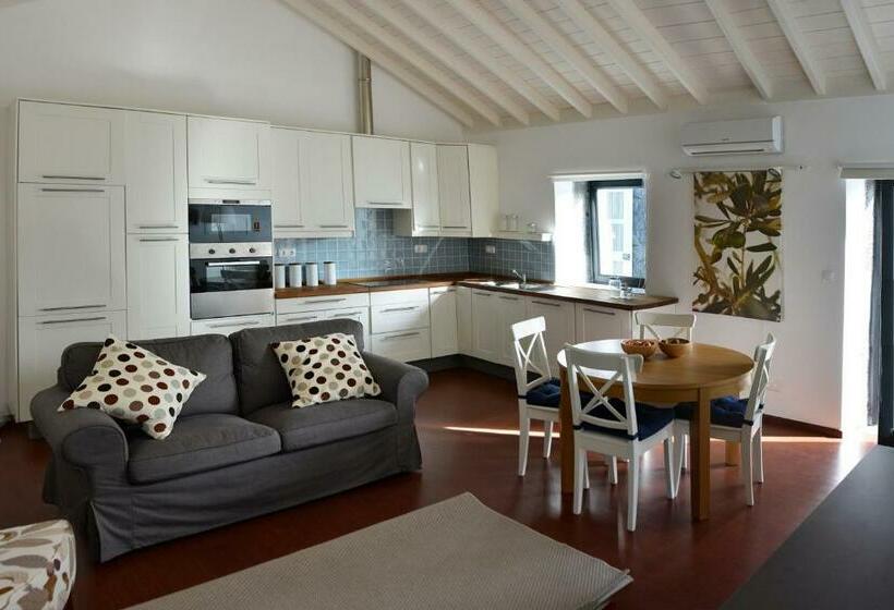 منزل غرفتين نوم, Casa Dos Botes   Whaleboat House Ter