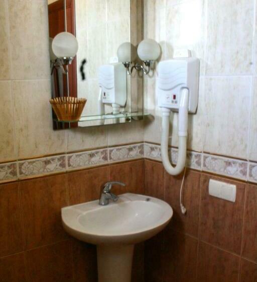 اتاق اکونومی, Don Kihot