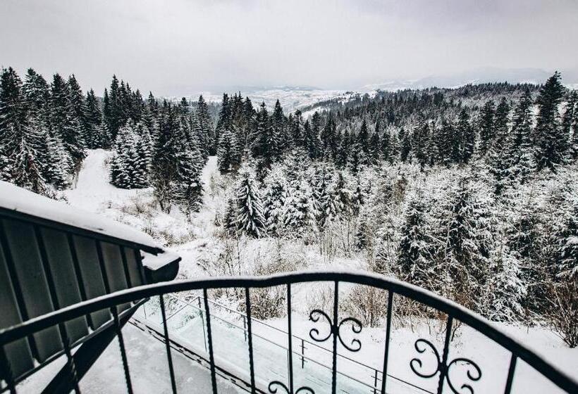 Comfort room with balcony, Hoch Land