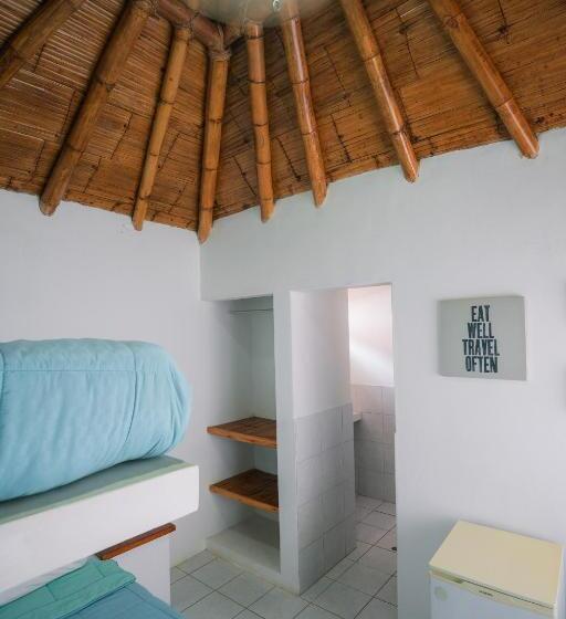 家庭间, Makani Vichayito