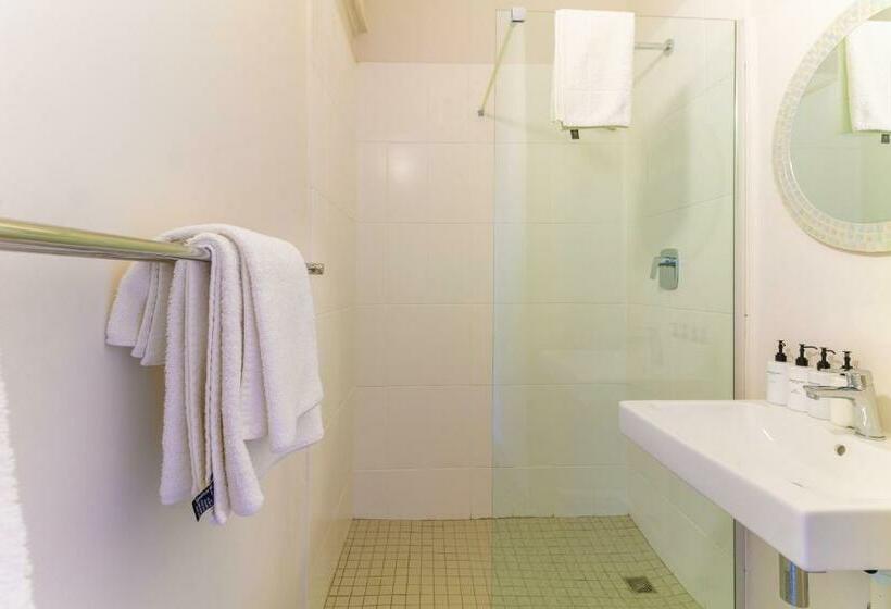 جناح سرير كينج, Morgan Bay