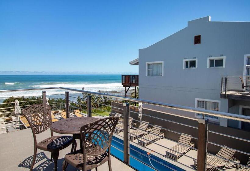 غرفة قياسية مطلّة علي حمام السباحة, Morgan Bay