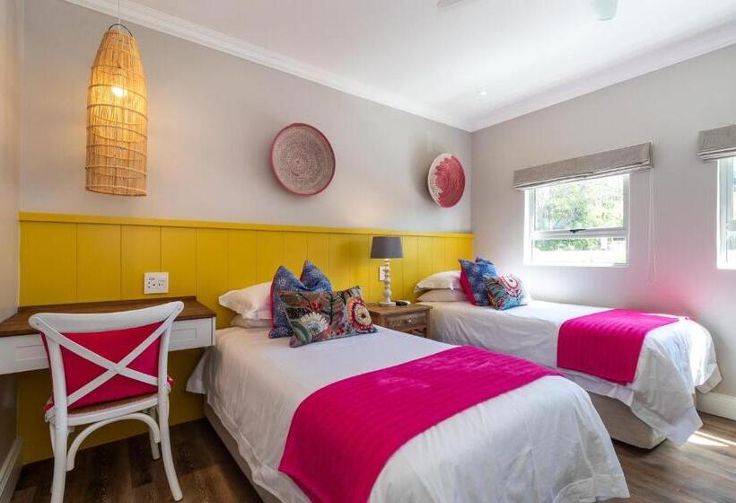 غرفة قياسية, Morgan Bay