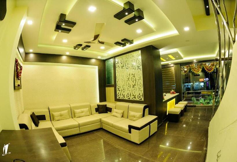 חדר דלוקס יחיד, Srigandha Residency  Vaccinated Staff