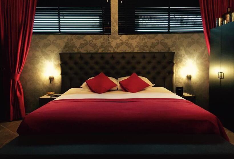 キングサイズベッドのスイートルーム, Villalux