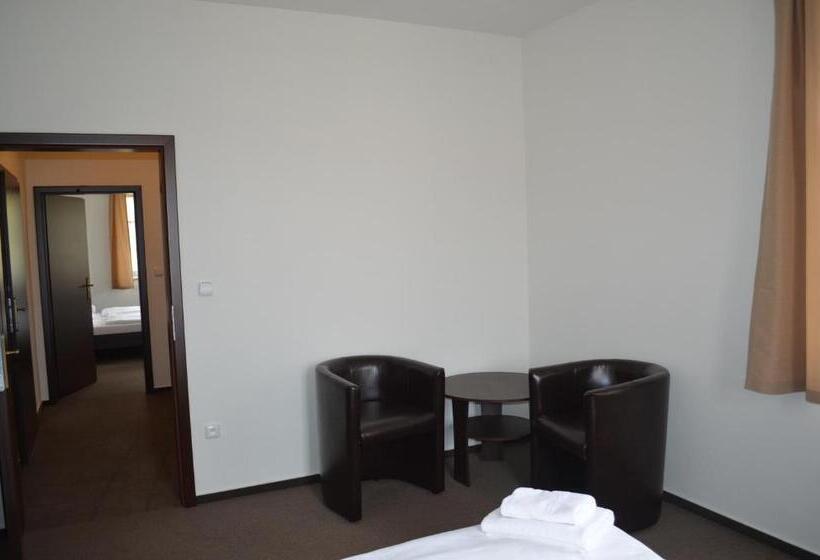 4인용 스탠다드 룸, Bison Ranch