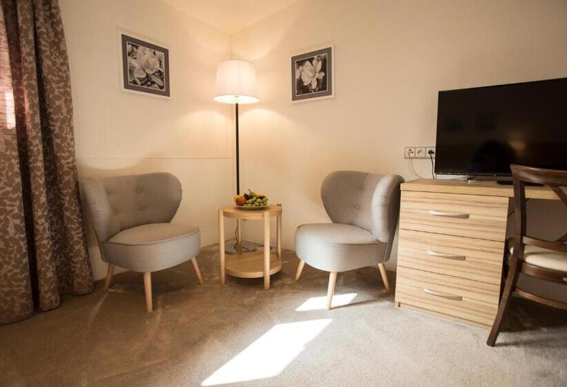 Номер Superior, Bílý Beránek