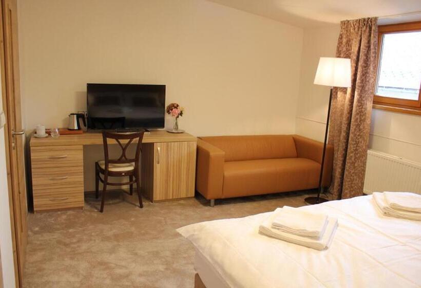 Номер Superior, Bílý Beránek