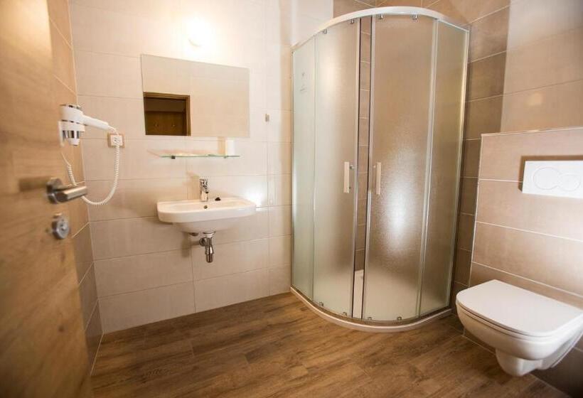 Трехместный Номер Superior, Bílý Beránek