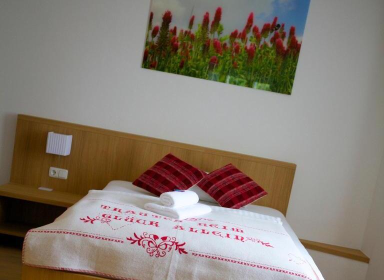 غرفة قياسية فردية, Kapellerhof