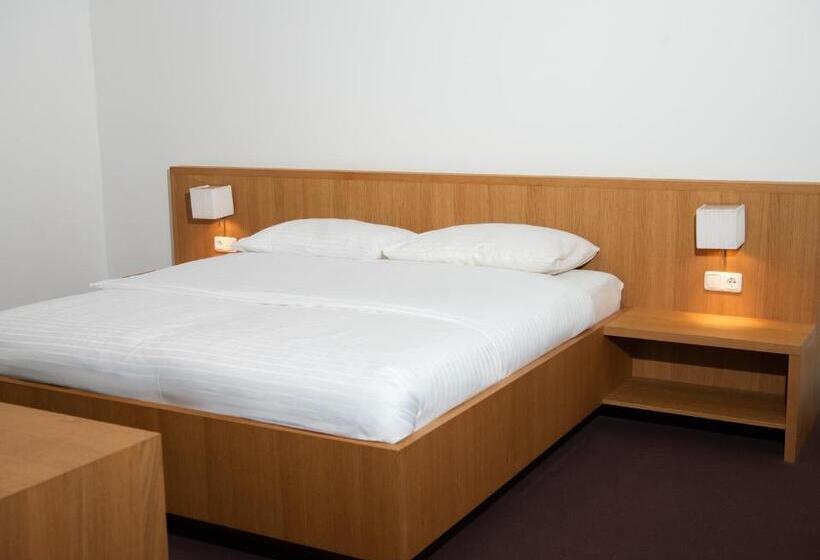 جناح, Kapellerhof