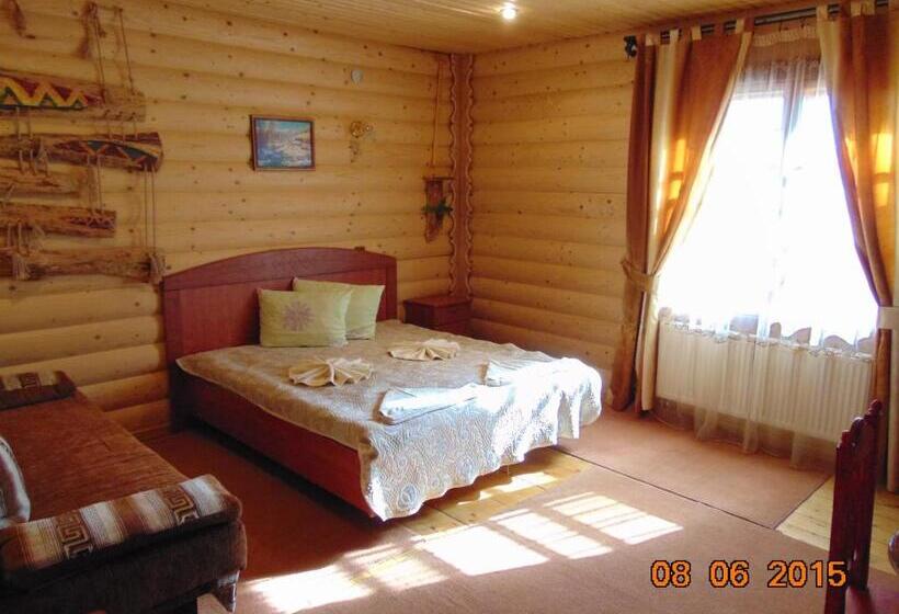 غرفة إقتصادية عائلية, Panorama Karpat