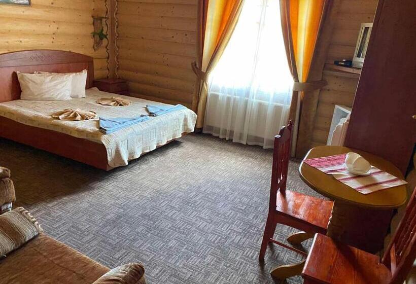 غرفة إقتصادية عائلية, Panorama Karpat