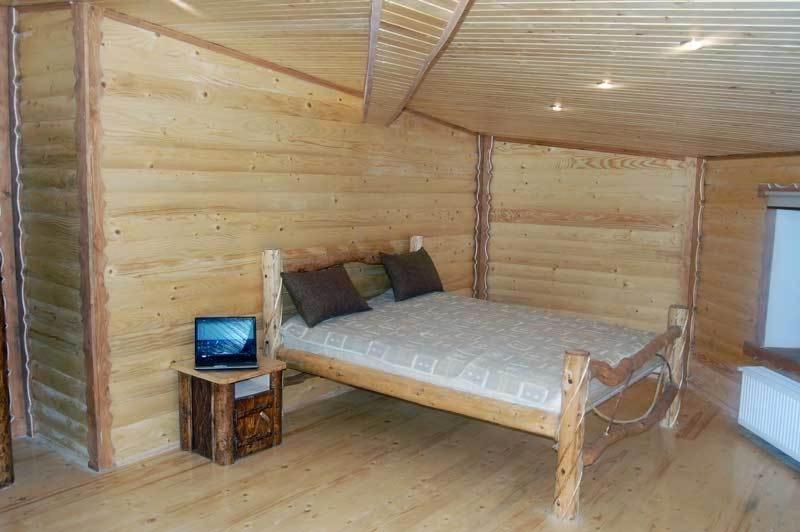 غرفة قياسية رباعية, Panorama Karpat