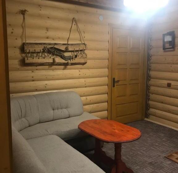 جناح مزوَّد بشرفة, Panorama Karpat