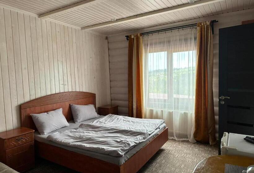 غرفة كومفورت ثلاثية, Panorama Karpat