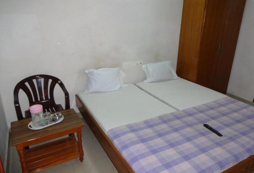 디럭스 룸, R M Guest House