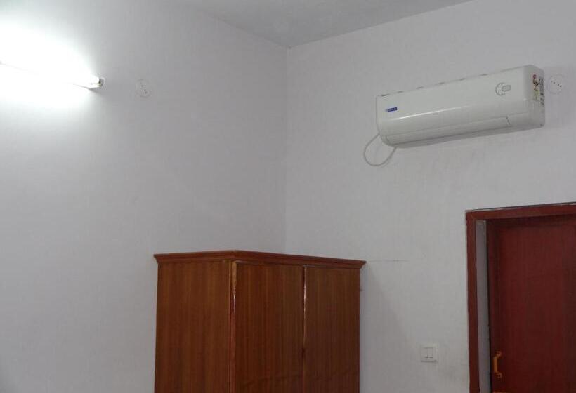 디럭스 룸, R M Guest House