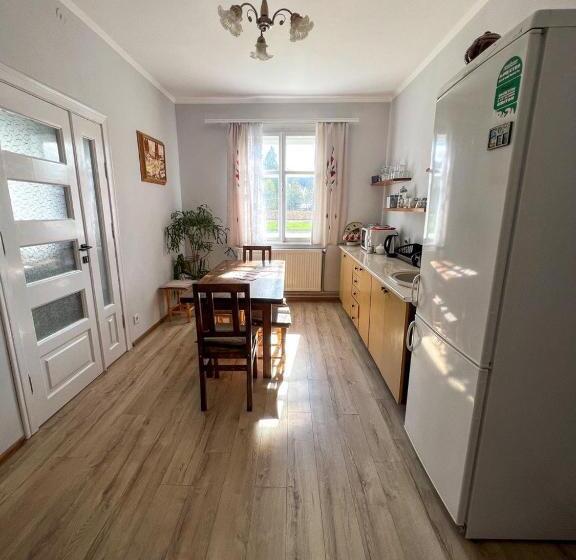 חדר משפתחתי סופריור, Shum Cheremosha