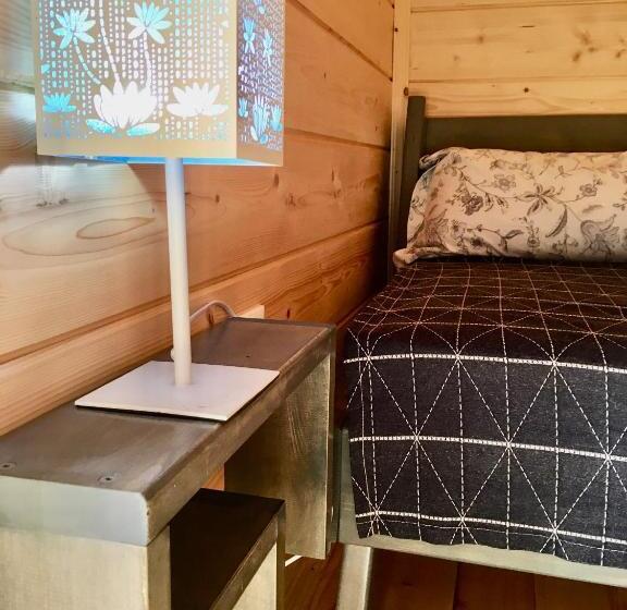 חדר משפחתי, Shum Cheremosha