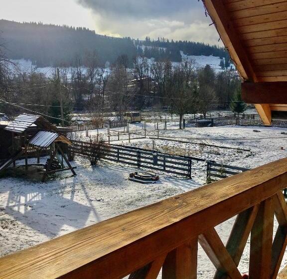 חדר משפחתי, Shum Cheremosha