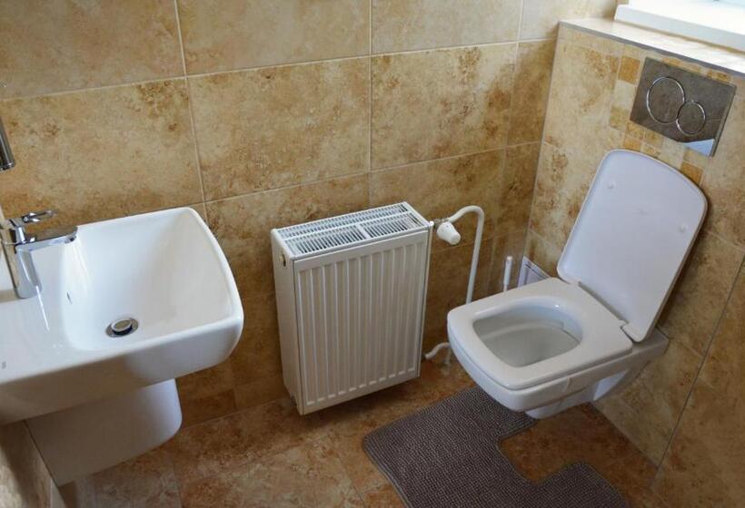 1 베드룸 패밀리 아파트, Pension Calla