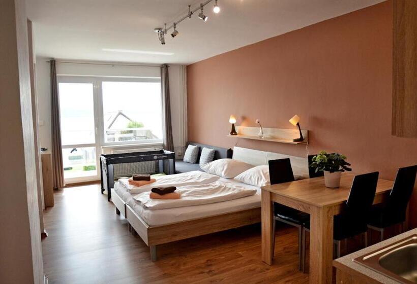 스탠다드 발코니 스튜디오, Pension Calla