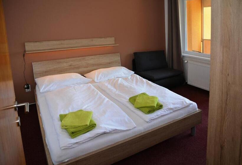 1 베드룸 패밀리 아파트, Pension Calla