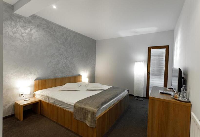 スタンダードルーム, Pensiunea Kristall Tecuci