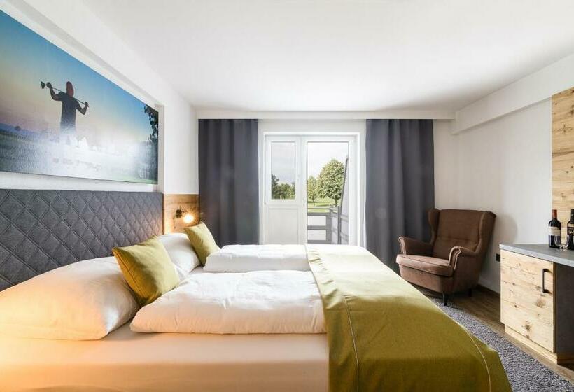 Номер Superior с Балконом, Og's Golf Lodge