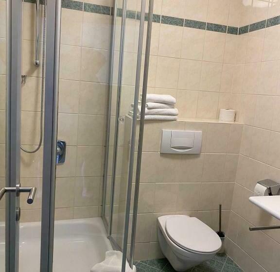 חדר סופריור עם מרפסת, Og's Golf Lodge